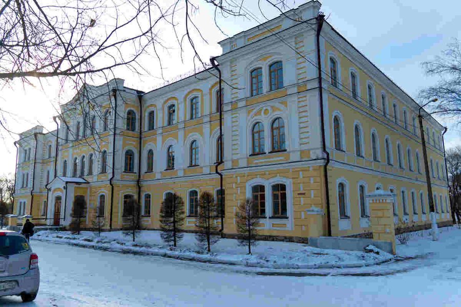 Здание Дальневосточного государственного аграрного университета сегодня