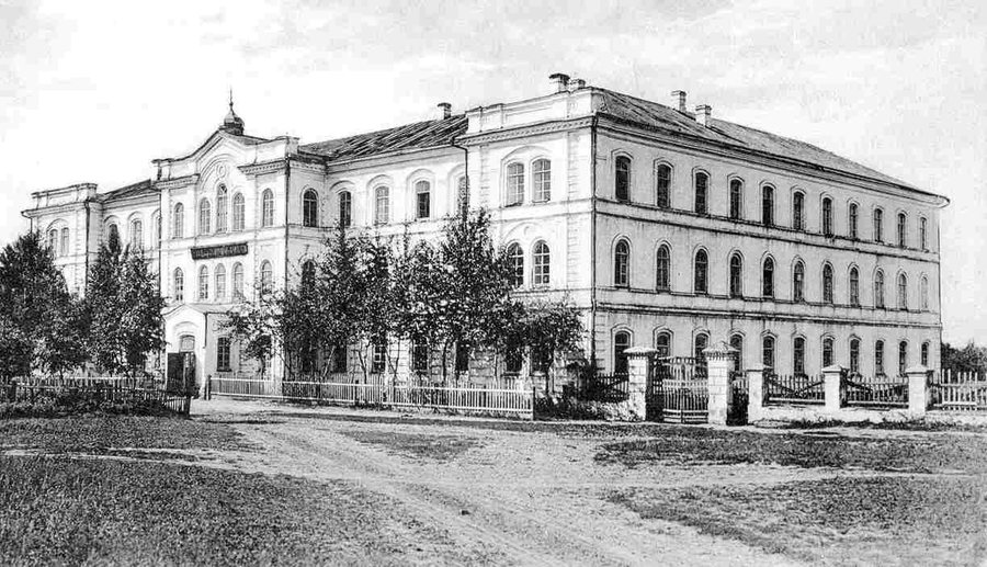 Благовещенская духовная семинария на архивном снимке